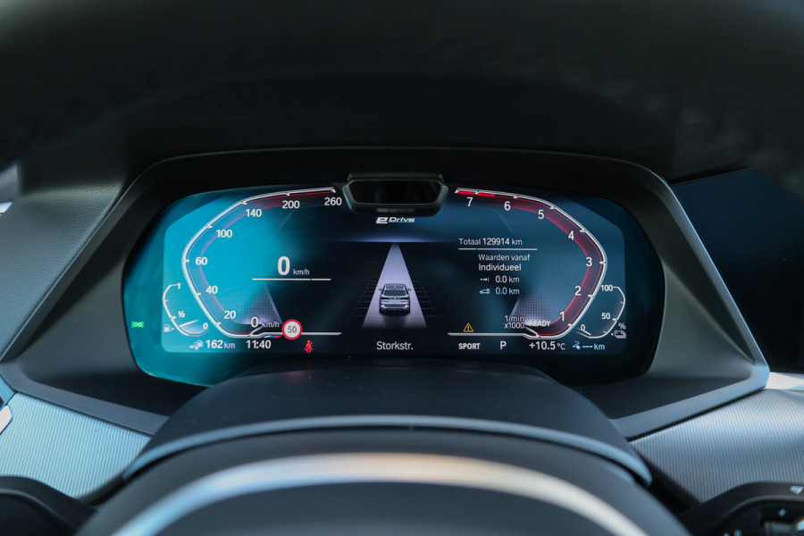 BMW X5 xDrive45e High Executive | BTW | PANO | H&K | 360 | LASER | LUCHTVERING | ELEK TREKHAAK | STOEL/STUURVERW |