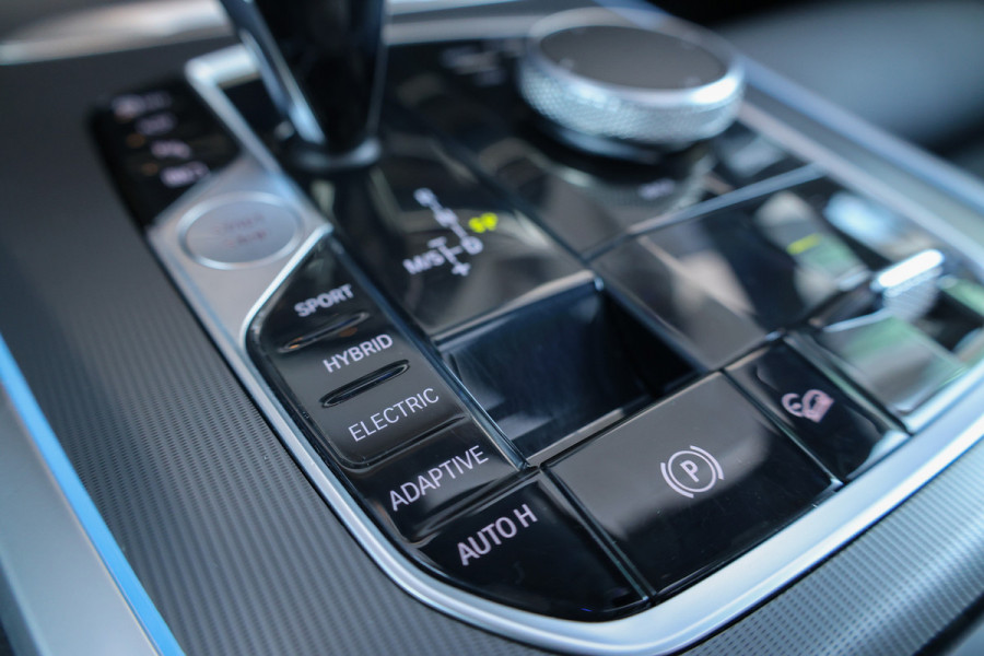 BMW X5 xDrive45e High Executive | BTW | PANO | H&K | 360 | LASER | LUCHTVERING | ELEK TREKHAAK | STOEL/STUURVERW |