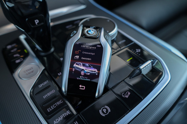 BMW X5 xDrive45e High Executive | BTW | PANO | H&K | 360 | LASER | LUCHTVERING | ELEK TREKHAAK | STOEL/STUURVERW |