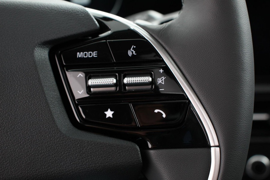 Kia Niro EV DynamicPlusLine 64.8 kWh Nieuw Model! | Navigatie Half Leder Schuif-kantel dak Electrisch bedienbare achterklep DAB Led Camera