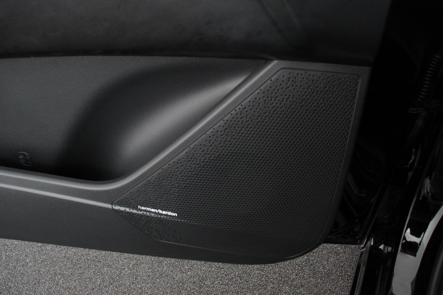 Kia Niro EV DynamicPlusLine 64.8 kWh Nieuw Model! | Navigatie Half Leder Schuif-kantel dak Electrisch bedienbare achterklep DAB Led Camera