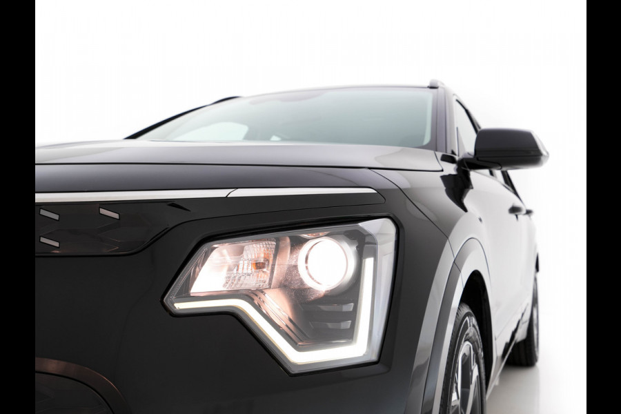 Kia Niro EV DynamicLine 64.8 kWh [ 3-Fase ] {SOH-100%} (INCL.BTW) *LEATHER-FABRIC | ADAPTIVE-CRUISE | DIGI-COCKPIT | KEYLESS | CAMERA | DAB | COMFORT-SEATS | SHIFT-PADDLES | ECC | PDC | 17''ALU*