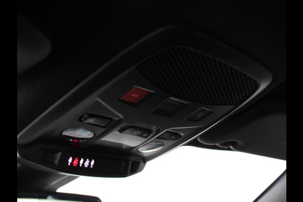 Alfa Romeo junior Elettrica Automaat 156PK Adaptieve Cruise Control LMV 18 inch Full Led Matrix Parkeer senoren Navigatie Apple Carplay / Android auto  Climate Control