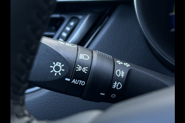 Toyota C-HR 2.0 Hybrid Team D | Trekhaak | Premium LED | Carplay | ACC | Camera | Dodehoek