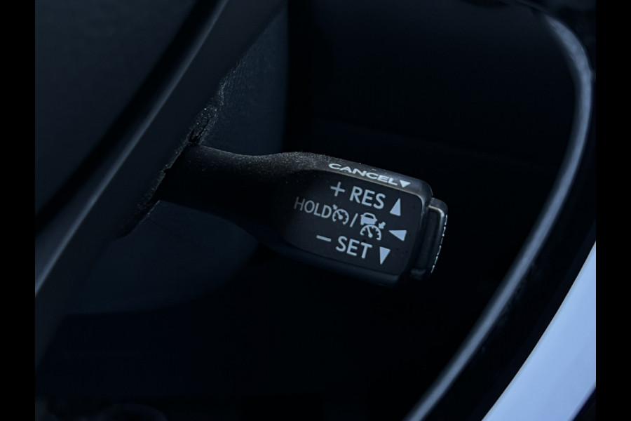 Toyota C-HR 2.0 Hybrid Team D | Trekhaak | Premium LED | Carplay | ACC | Camera | Dodehoek