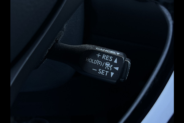 Toyota C-HR 2.0 Hybrid Team D | Trekhaak | Premium LED | Carplay | ACC | Camera | Dodehoek