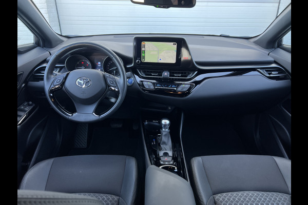 Toyota C-HR 2.0 Hybrid Team D | Trekhaak | Premium LED | Carplay | ACC | Camera | Dodehoek