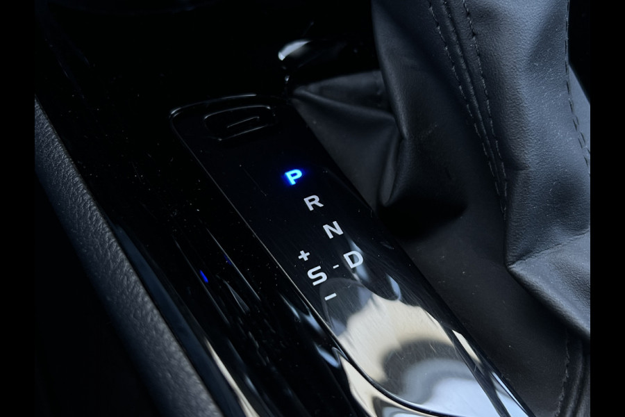 Toyota C-HR 2.0 Hybrid Team D | Trekhaak | Premium LED | Carplay | ACC | Camera | Dodehoek