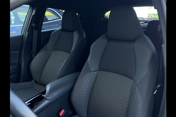 Toyota C-HR 2.0 Hybrid Team D | Trekhaak | Premium LED | Carplay | ACC | Camera | Dodehoek