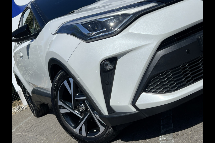 Toyota C-HR 2.0 Hybrid Team D | Trekhaak | Premium LED | Carplay | ACC | Camera | Dodehoek