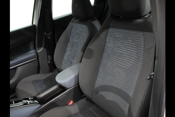 Alfa Romeo junior Elettrica Automaat 156PK Adaptieve Cruise Control LMV 18 inch Full Led Matrix Parkeer senoren Navigatie Apple Carplay / Android auto  Climate Control