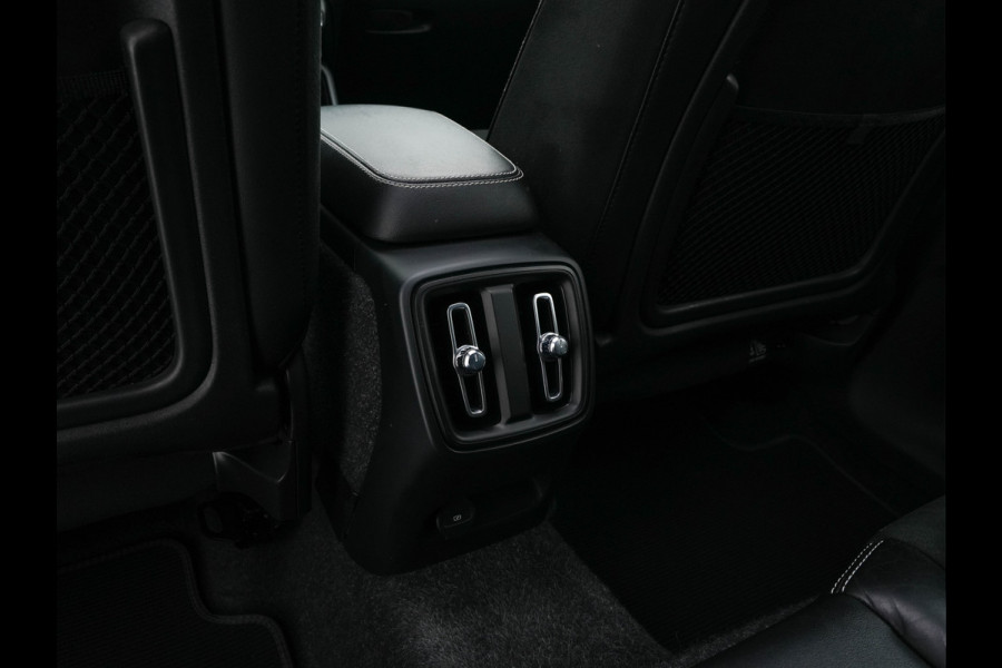 Volvo XC40 Recharge P8 AWD R-Design [ 3-Fase ] (INCL.BTW) Aut. *PANO | LEATHER-ALCANTARA | ADAPTIVE-CRUISE | DIGI-COCKPIT | FULL-LED | CAMERA | NAVI-FULLMAP | ECC | PDC | KEYLESS | HEATED-SPORTSEATS | TOWBAR | 19''ALU*