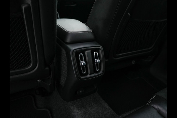 Volvo XC40 Recharge P8 AWD R-Design [ 3-Fase ] (INCL.BTW) Aut. *PANO | LEATHER-ALCANTARA | ADAPTIVE-CRUISE | DIGI-COCKPIT | FULL-LED | CAMERA | NAVI-FULLMAP | ECC | PDC | KEYLESS | HEATED-SPORTSEATS | TOWBAR | 19''ALU*