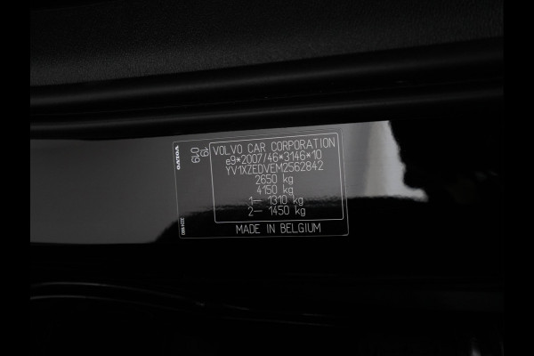 Volvo XC40 Recharge P8 AWD R-Design [ 3-Fase ] (INCL.BTW) Aut. *PANO | LEATHER-ALCANTARA | ADAPTIVE-CRUISE | DIGI-COCKPIT | FULL-LED | CAMERA | NAVI-FULLMAP | ECC | PDC | KEYLESS | HEATED-SPORTSEATS | TOWBAR | 19''ALU*