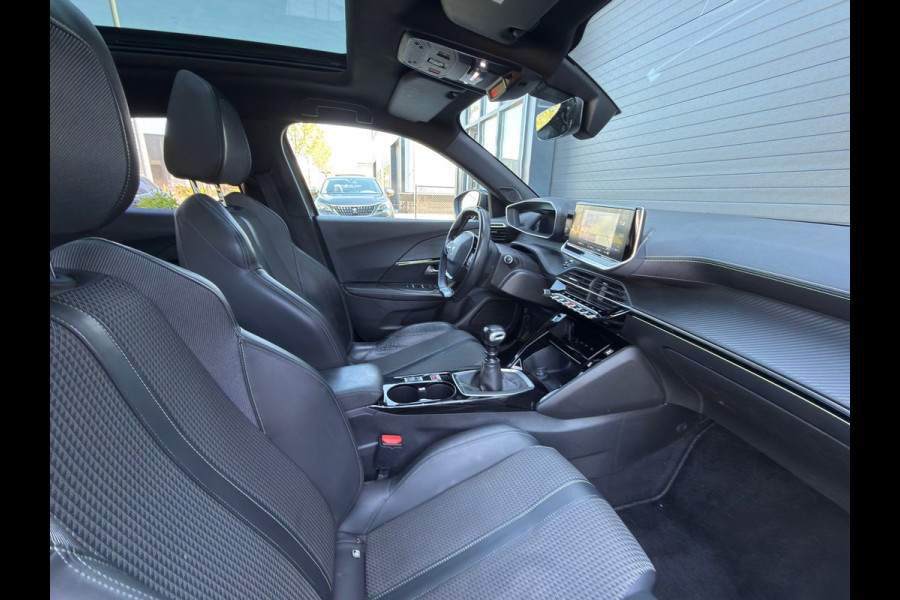 Peugeot 2008 1.2 PureTech GT-Line / TREKHAAK / DB RIEM NIEUW