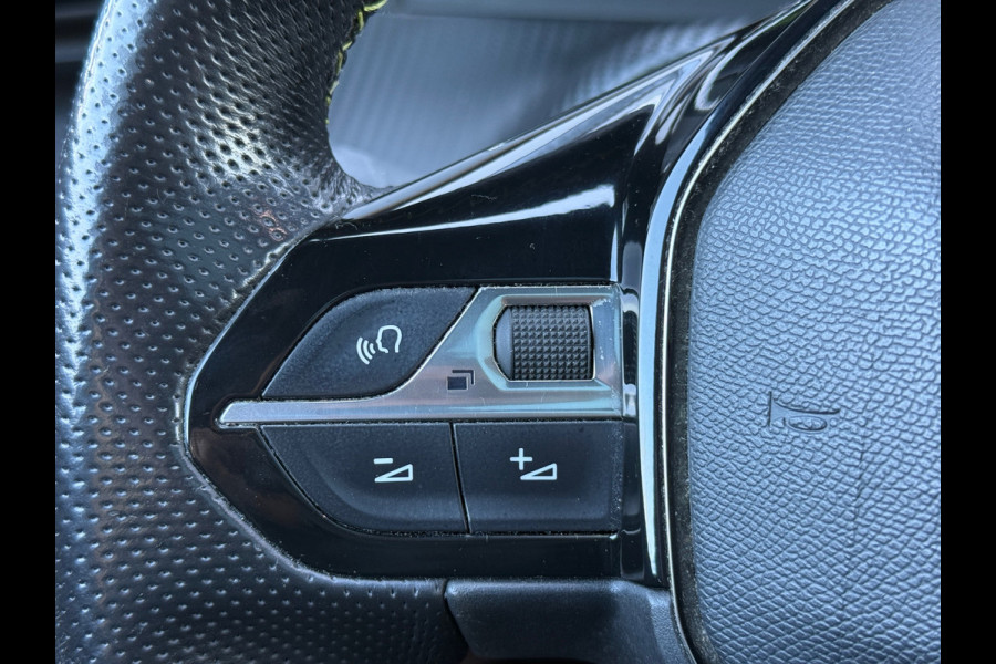 Peugeot 2008 1.2 PureTech GT-Line / TREKHAAK / DB RIEM NIEUW
