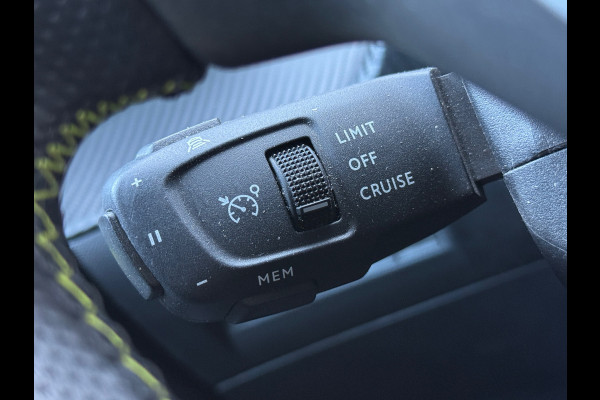 Peugeot 2008 1.2 PureTech GT-Line / TREKHAAK / DB RIEM NIEUW