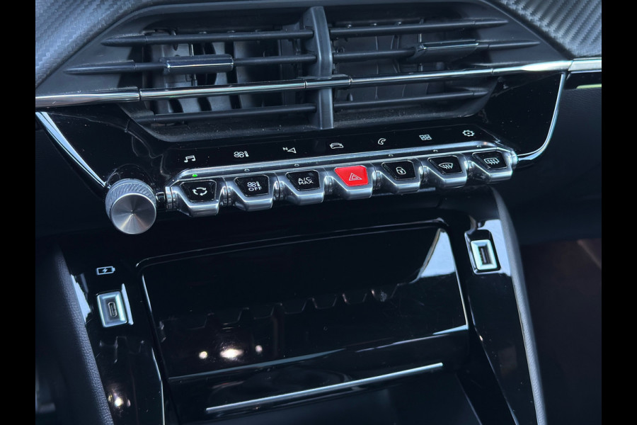 Peugeot 2008 1.2 PureTech GT-Line / TREKHAAK / DB RIEM NIEUW