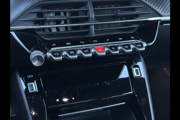 Peugeot 2008 1.2 PureTech GT-Line / TREKHAAK / DB RIEM NIEUW