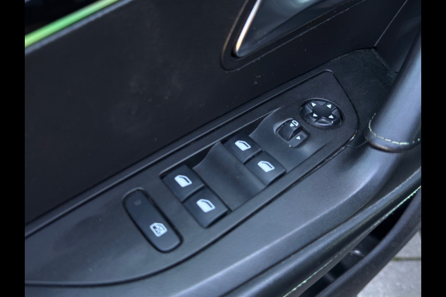 Peugeot 2008 1.2 PureTech GT-Line / TREKHAAK / DB RIEM NIEUW