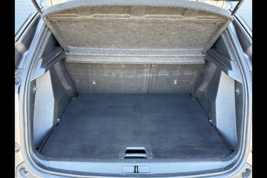 Peugeot 2008 1.2 PureTech GT-Line / TREKHAAK / DB RIEM NIEUW