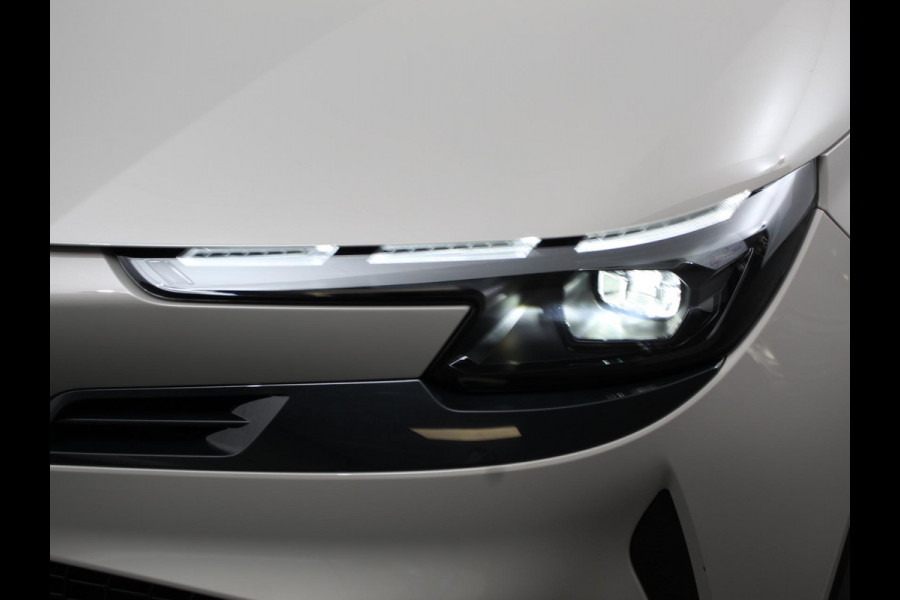 Alfa Romeo junior Elettrica Automaat 156PK Adaptieve Cruise Control LMV 18 inch Full Led Matrix Parkeer senoren Navigatie Apple Carplay / Android auto  Climate Control