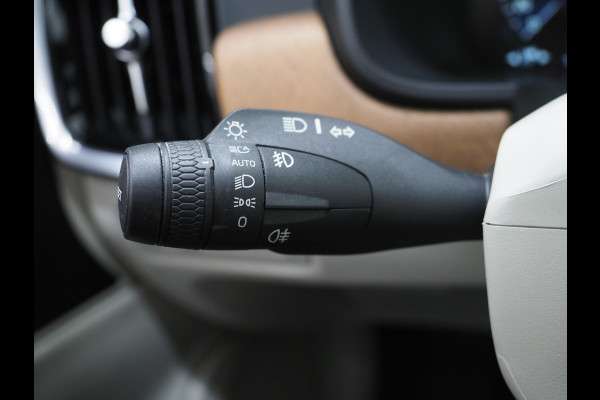 Volvo V90 2.0 T8 AWD Inscription | Panoramadak | Massage | Pilot Assist | HUD | Leder | Keyless | 360 | BLIS | Carplay