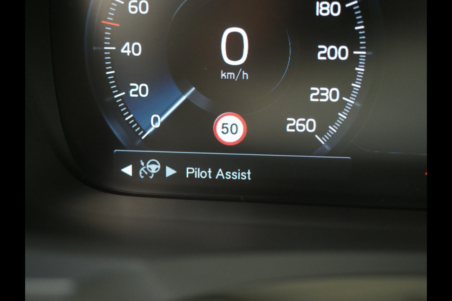 Volvo V90 2.0 T8 AWD Inscription | Panoramadak | Massage | Pilot Assist | HUD | Leder | Keyless | 360 | BLIS | Carplay