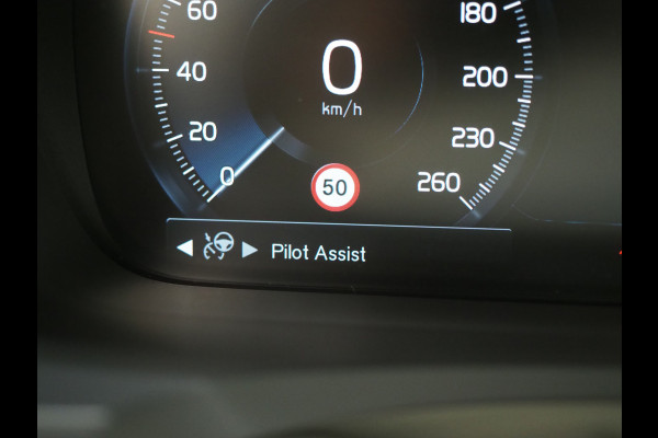 Volvo V90 2.0 T8 AWD Inscription | Panoramadak | Massage | Pilot Assist | HUD | Leder | Keyless | 360 | BLIS | Carplay