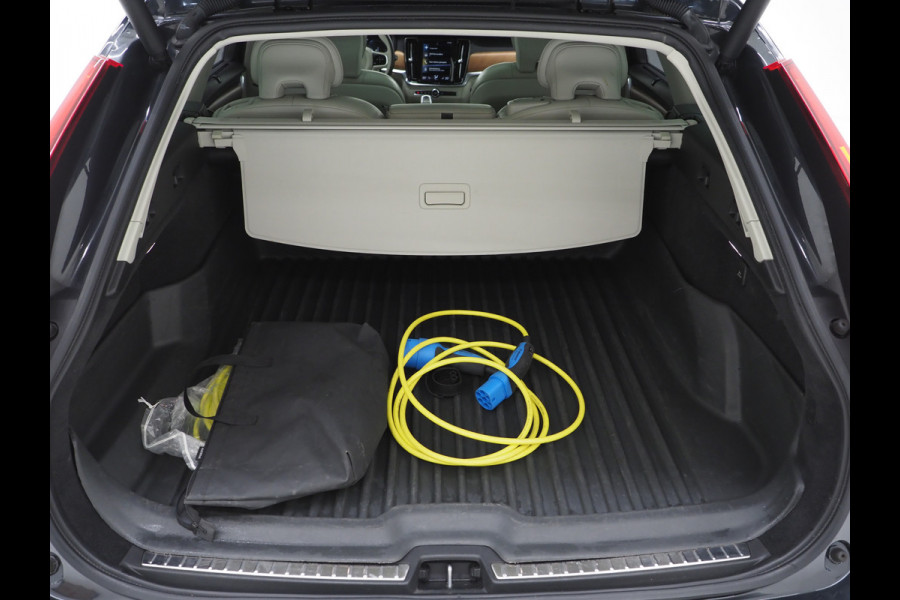 Volvo V90 2.0 T8 AWD Inscription | Panoramadak | Massage | Pilot Assist | HUD | Leder | Keyless | 360 | BLIS | Carplay