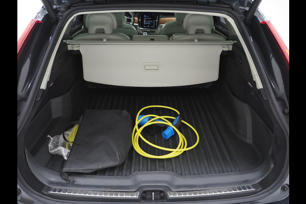 Volvo V90 2.0 T8 AWD Inscription | Panoramadak | Massage | Pilot Assist | HUD | Leder | Keyless | 360 | BLIS | Carplay