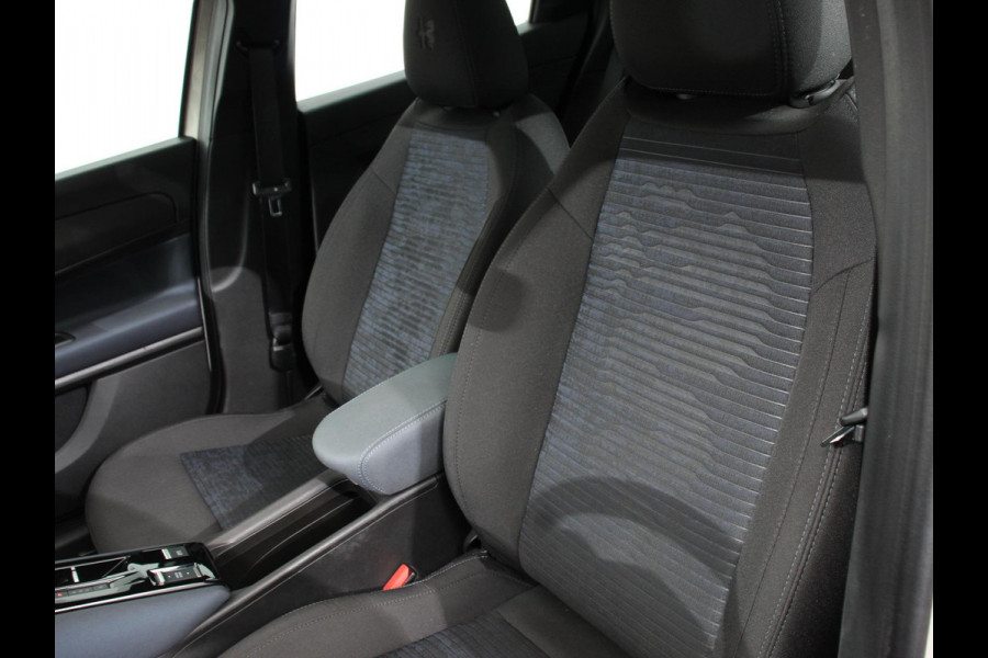 Alfa Romeo junior Elettrica Automaat 156PK Adaptieve Cruise Control LMV 18 inch Full Led Matrix Parkeer senoren Navigatie Apple Carplay / Android auto  Climate Control