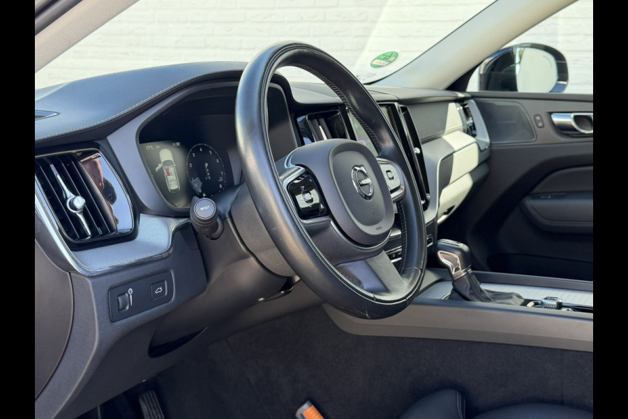 Volvo XC60 2.0 T5 Inscription Automaat Leder Memory Seats Stoelverwarming Trekhaak Carplay Cruise Navigatie