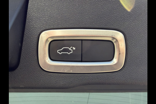 Volvo XC60 2.0 T5 Inscription Automaat Leder Memory Seats Stoelverwarming Trekhaak Carplay Cruise Navigatie