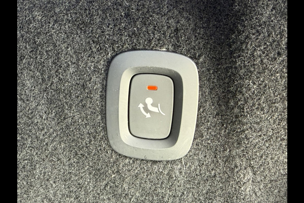 Volvo XC60 2.0 T5 Inscription Automaat Leder Memory Seats Stoelverwarming Trekhaak Carplay Cruise Navigatie