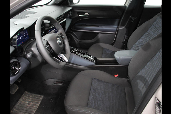 Alfa Romeo junior Elettrica Automaat 156PK Adaptieve Cruise Control LMV 18 inch Full Led Matrix Parkeer senoren Navigatie Apple Carplay / Android auto  Climate Control