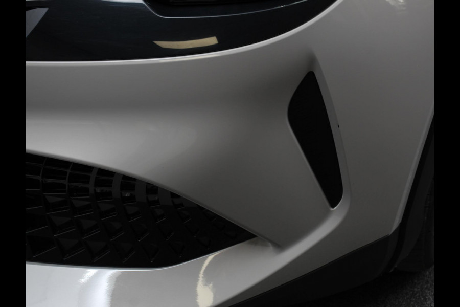 Alfa Romeo junior Elettrica Automaat 156PK Adaptieve Cruise Control LMV 18 inch Full Led Matrix Parkeer senoren Navigatie Apple Carplay / Android auto  Climate Control