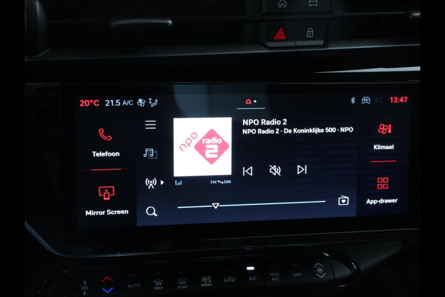 Alfa Romeo junior Elettrica Automaat 156PK Adaptieve Cruise Control LMV 18 inch Full Led Matrix Parkeer senoren Navigatie Apple Carplay / Android auto  Climate Control