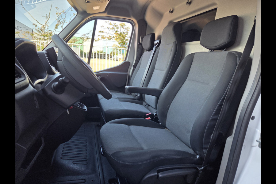 Nissan Interstar 2.3 dCi 150Pk / 110Kw L2/H2 Airco Cruise Achteruitrijcamera Trekhaak 2500 Kg