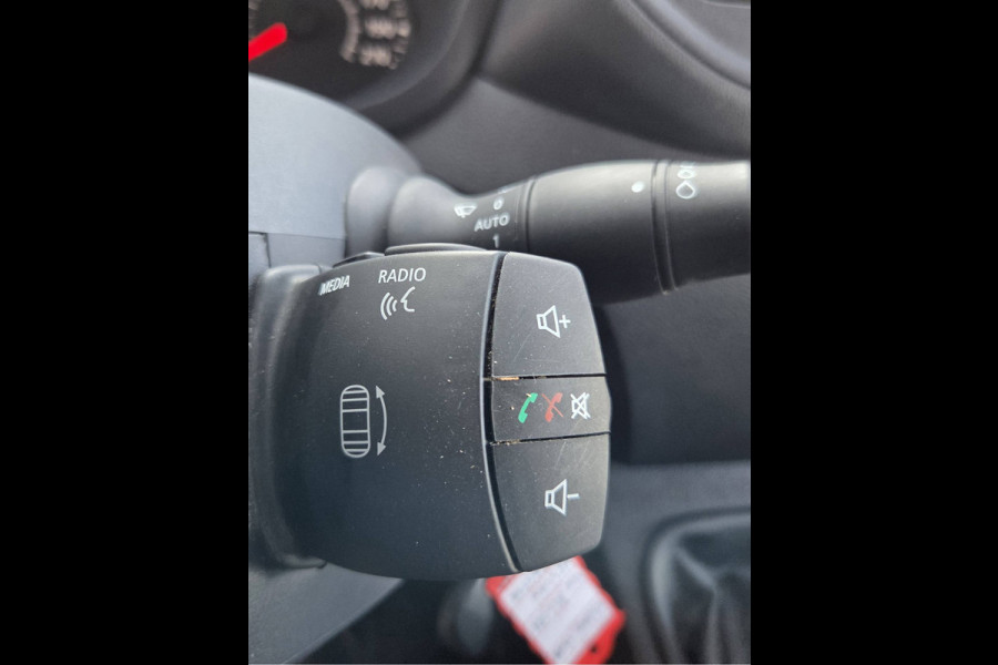 Nissan Interstar 2.3 dCi 150Pk / 110Kw L2/H2 Airco Cruise Achteruitrijcamera Trekhaak 2500 Kg