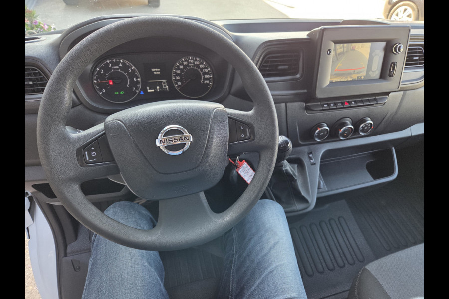 Nissan Interstar 2.3 dCi 150Pk / 110Kw L2/H2 Airco Cruise Achteruitrijcamera Trekhaak 2500 Kg