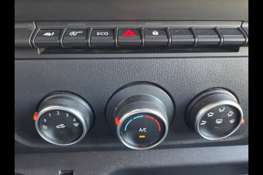 Nissan Interstar 2.3 dCi 150Pk / 110Kw L2/H2 Airco Cruise Achteruitrijcamera Trekhaak 2500 Kg