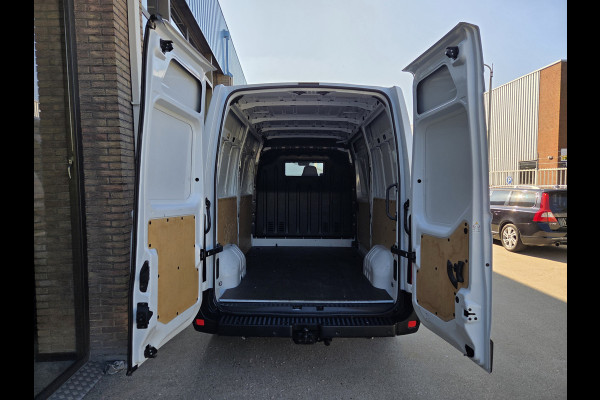 Nissan Interstar 2.3 dCi 150Pk / 110Kw L2/H2 Airco Cruise Achteruitrijcamera Trekhaak 2500 Kg