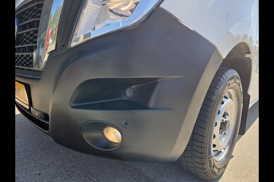 Renault Master / Nissan Interstar 2.3 dCi 150Pk / 110Kw L2/H2 Airco Cruise Achteruitrijcamera Trekhaak 2500 Kg