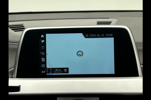 BMW X2 SDrive20i High Executive Automaat | Trekhaak | Navigatie | Climate-control | Cruise-control | Stoelverwarming |