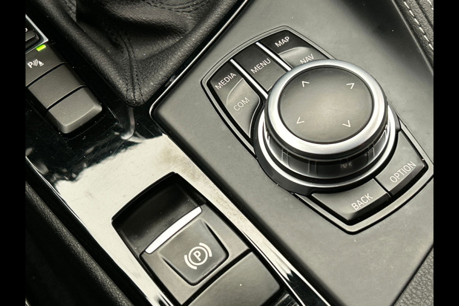 BMW X2 SDrive20i High Executive Automaat | Trekhaak | Navigatie | Climate-control | Cruise-control | Stoelverwarming |