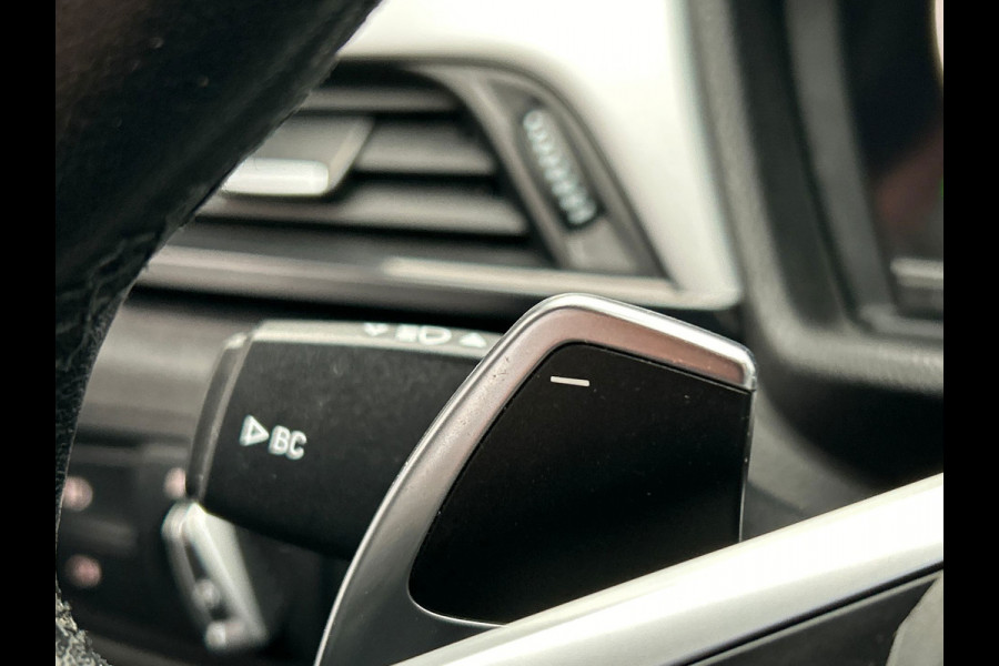 BMW X2 SDrive20i High Executive Automaat | Trekhaak | Navigatie | Climate-control | Cruise-control | Stoelverwarming |