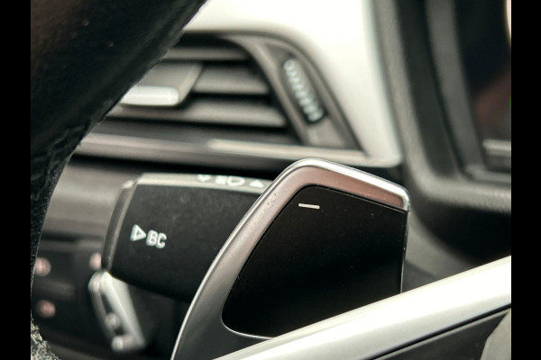 BMW X2 SDrive20i High Executive Automaat | Trekhaak | Navigatie | Climate-control | Cruise-control | Stoelverwarming |