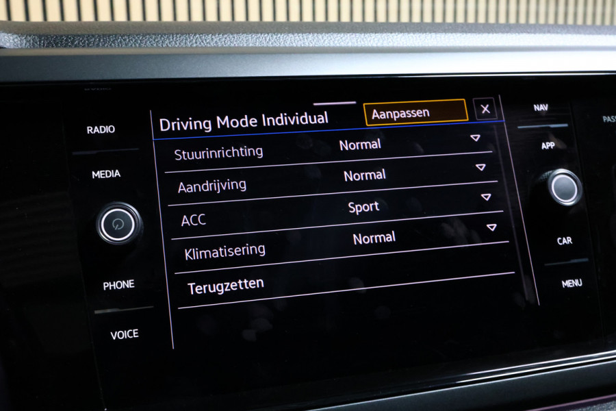 Volkswagen Polo 1.0 TSI R-Line Business DSG CARPLAY ACC PANO CAMERA CLIMA '22
