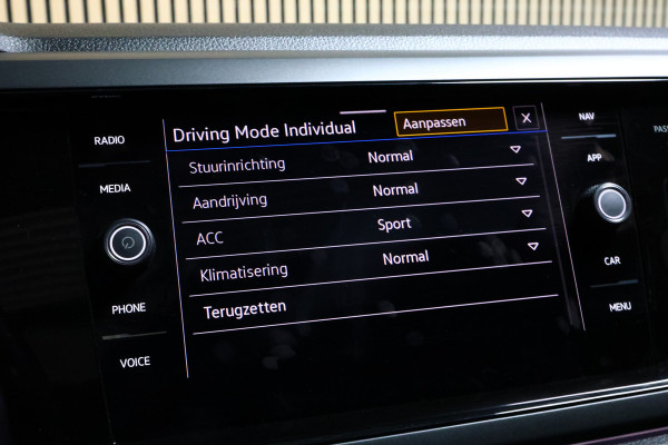 Volkswagen Polo 1.0 TSI R-Line Business DSG CARPLAY ACC PANO CAMERA CLIMA '22